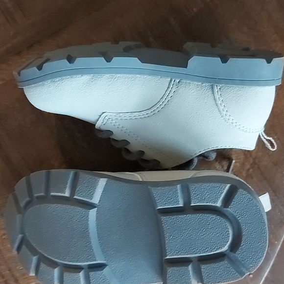 Never worn toddler dress shoes - Picture 2 of 2